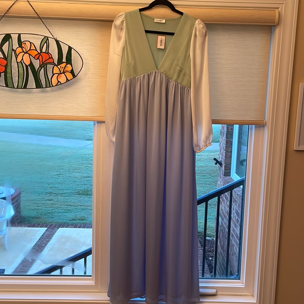 Vestique Maxi Dress